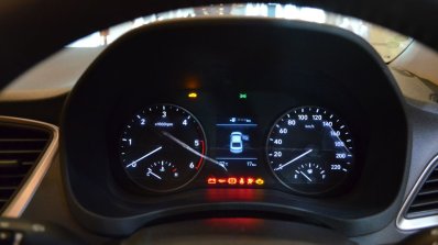 Hyundai Verna 2017 instrument console