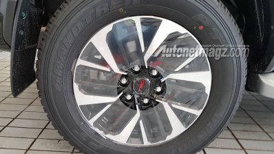 Indonesian-spec Toyota Fortuner TRD Sportivo wheel