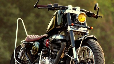 Royal Enfield Classic 350 Jajabor by Jedi Customs front right quarter far