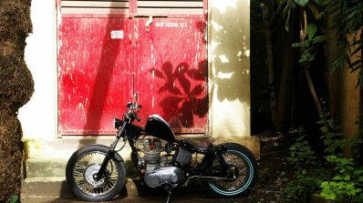 Royal Enfield Thunderbird 350 Lynx by Lazybone Motorcycles left side far