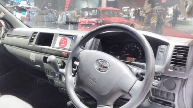 Toyota Hiace Luxury at GIIAS 2017 dashboard