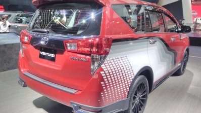 Toyota Innova Venturer with body graphics at GIIAS 2017 right rear three quarters
