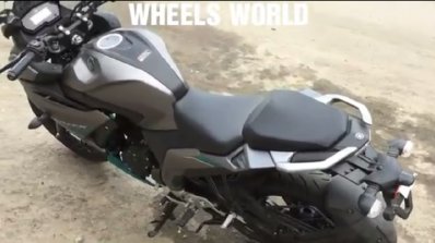 Yamaha Fazer 250 spied walkaround seats