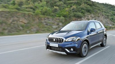 2017 Maruti S-Cross facelift front three quarters action