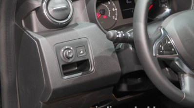 2018 Dacia Duster mirrror adjustment at IAA 2017