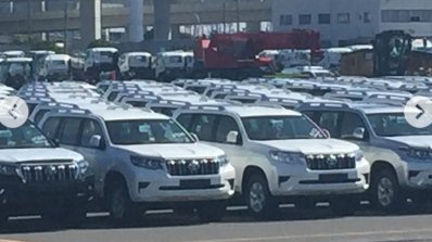 2018 Toyota Land Cruiser Prado dealership yard spy shot