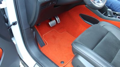 2018 Volvo XC40 pedals