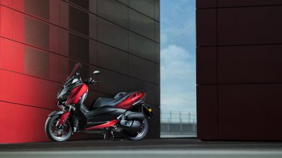 2018 Yamaha X-Max 125 scooter revealed in Europe