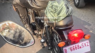 Kawasaki Estrella 175 (W175) spied in Indonesia left rear three quarters