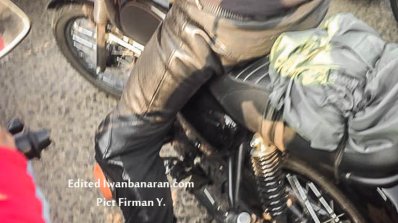 Kawasaki Estrella 175 (W175) spied in Indonesia rear side angle