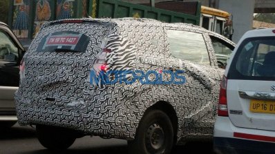 Mahindra U321 rear three quarters right side spy shot