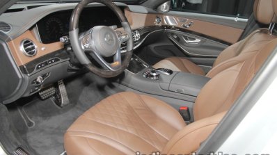 Mercedes-Benz S 560 e dashboard at IAA 2017