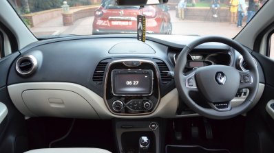 Renault Captur dashboard