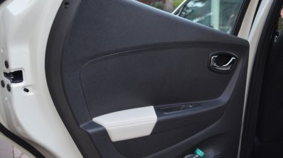 Renault Captur rear door interior trim