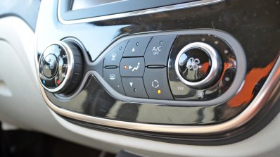 Renault Captur test drive review automatic climate control