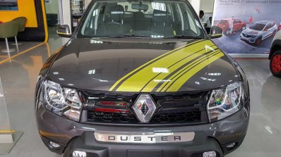 Renault Duster Sandstorm edition front elevated view