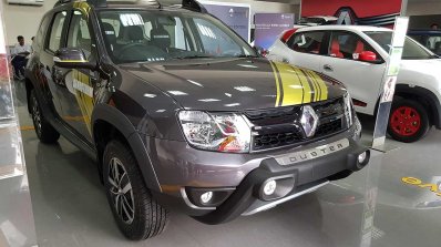 Renault Duster Sandstorm edition front three quarters