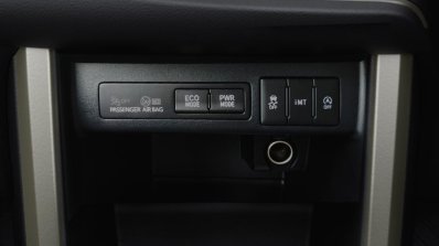 Toyota Innova Touring Sport idle start:stop