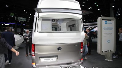 Volkswagen California XXL Concept rear