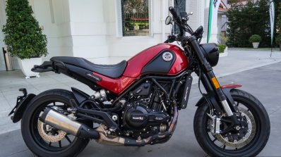 2018 Benelli Leoncino launched right side