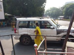 2018 Mahindra Scorpio facelift spy picture side