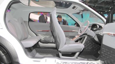 Daihatsu DN Trec Concept cabin at 2017 Tokyo Motor Show