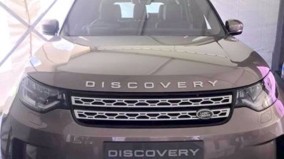 Indian-spec 2017 Land Rover Discovery exterior front