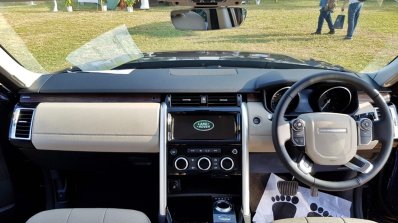 Land Rover Discovery dashboard