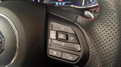 MG 6 steering mounted controls