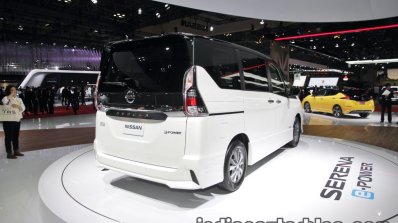 Nissan Serena e-Power at 2017 Tokyo Motor Show right rear three quarters