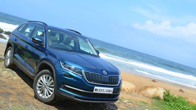 Skoda Kodiaq test drive review front three quarters angle shot