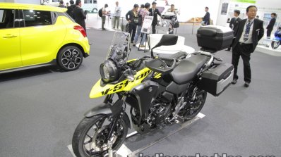 Suzuki V-Strom 250 front three quarters at 2017 Tokyo Motor Show