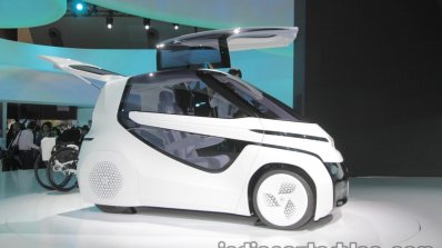 Toyota Concept-i Ride right side at 2017 Tokyo Motor Show