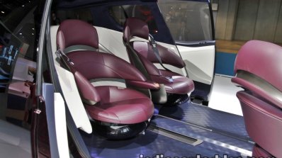 Toyota Fine-Comfort Ride Concept at the 2017 Tokyo Motor Show rear seats