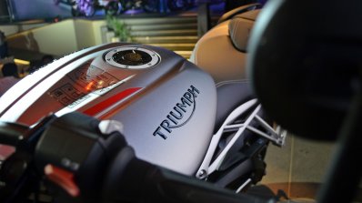 Triumph Street Triple RS Triump badge