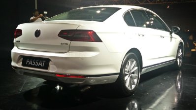 VW Passat left right three quarters