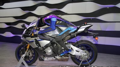 Yamaha Motobot Ver.2 concept profile at 2017 Tokyo Motor Show