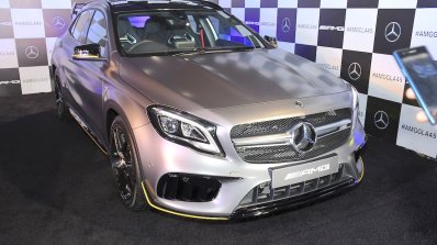 2017 Mercedes-AMG GLA 45 4MATIC aero edition front three quarters