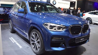 2018 BMW X3 front three quarters right side at 2017 Dubai Motor Show