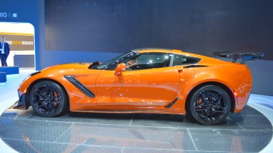 2019 Chevrolet Corvette ZR1 profile at 2017 Dubai Motor Show