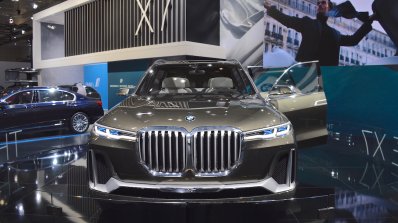 BMW Concept X7 iPerformance front at 2017 Dubai Motor Show