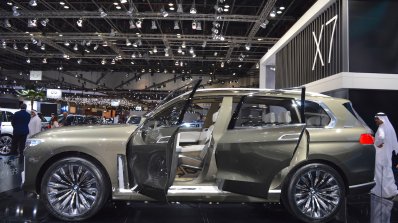 BMW Concept X7 iPerformance left side at 2017 Dubai Motor Show