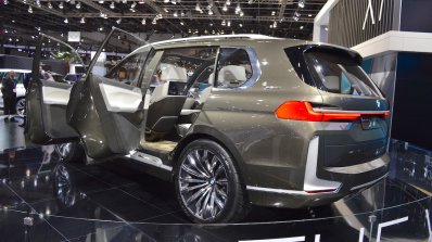 BMW Concept X7 iPerformance rear three quarters left side at 2017 Dubai Motor Show