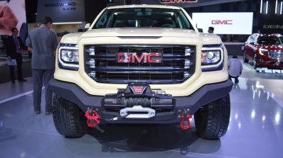 GMC Desert Fox Middle East concept front at 2017 Dubai Motor Show