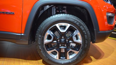 Jeep Compass Trailhawk wheel at 2017 Dubai Motor Show