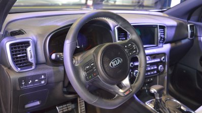 Kia Sportage dashboard at 2017 Dubai Motor Show