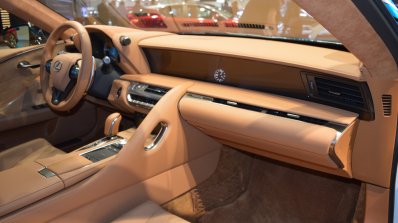 Lexus Fluidity of Hybrid Electric concept dashboard side view at 2017 Dubai Motor Show