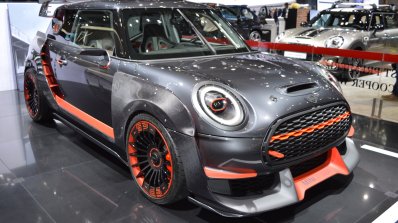 MINI John Cooper Works GP Concept front three quarters right side at 2017 Dubai Motor Show