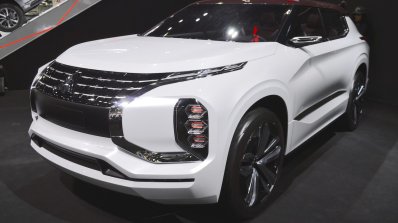 Mitsubishi Ground Tourer PHEV Concept at Thai Motor Expo 2017 front three quarters view