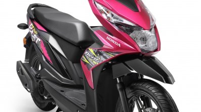 New 2017 Honda BeAT press Pink front right quarter